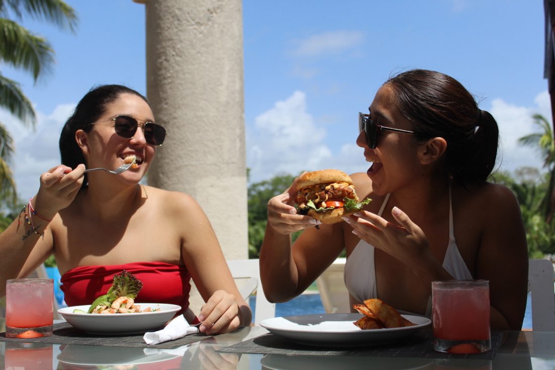 chicas en Ventura Park