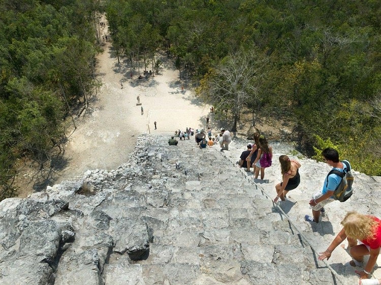 Cobá: Descubre las ruinas Mayas más populares del futuro